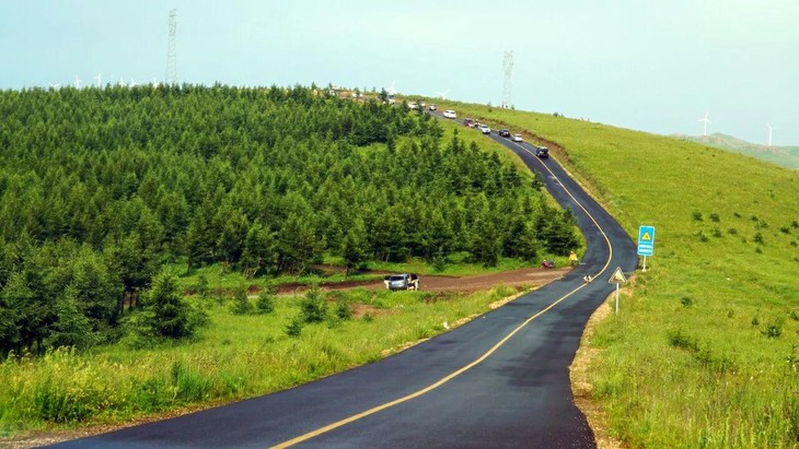 草原天路高清