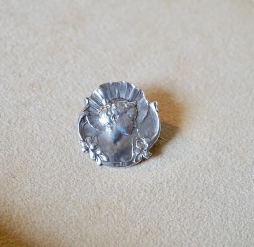 法国古董纯银浮雕art nouveau人像胸针○frantiques英国古董 商品图0