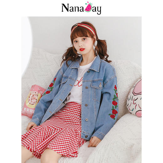 娜娜日记2019秋装新款女装潮蓝色宽松chic玫瑰刺绣牛仔短外套女嬛 商品图2