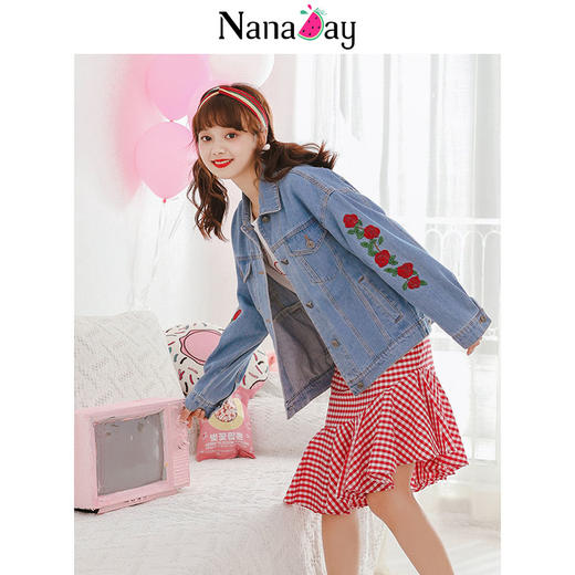 娜娜日记2019秋装新款女装潮蓝色宽松chic玫瑰刺绣牛仔短外套女嬛 商品图0