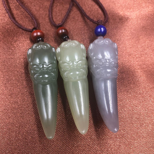 和田玉（青玉）龙牙挂件---护主／辟邪／保平安 商品图0