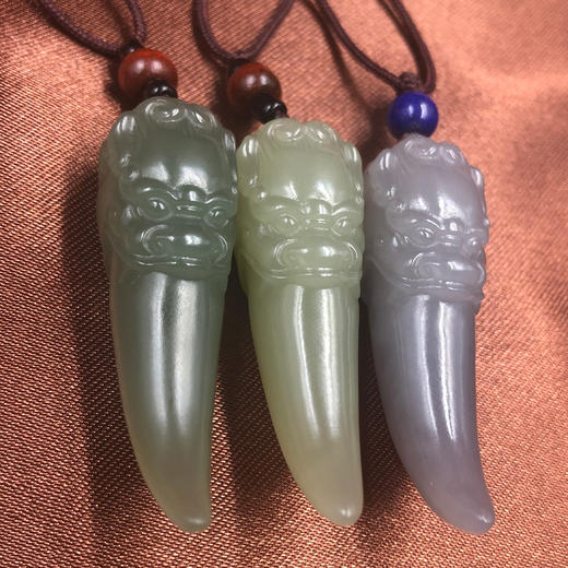 和田玉（青玉）龙牙挂件---护主／辟邪／保平安 商品图2