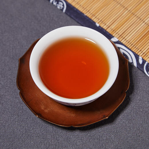 龙润丨野芳 老曼峨熟普 高香水润 2018年 357g 商品图3