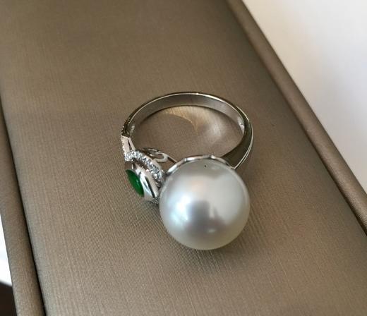 10.5MM南洋白色海水珍珠配翡翠设计感戒指 商品图2