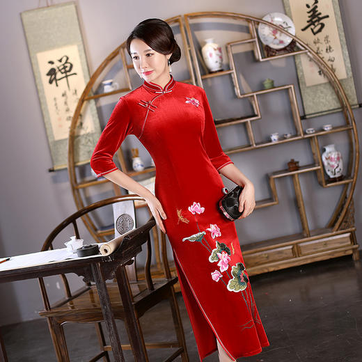 【年终亏本清仓】HYM-秋冬新款丝绒长款绣花旗袍礼服  唐织绾 商品图2