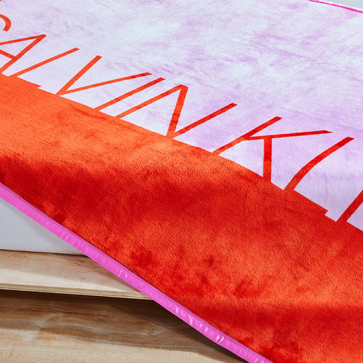 CRT-013 CK ICONIC羊羔绒披肩毯（粉） 商品图4