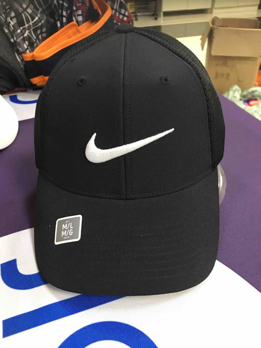 *全新正品耐克 夏季帽子男 nike速干网眼棒球帽 727031 编码：A180422X006（会员价88元）白金储值卡78元 商品图1