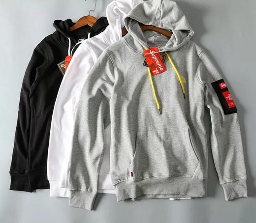 网红达人款：北面&SUP联名甩帽卫衣   MWY52168 商品图3
