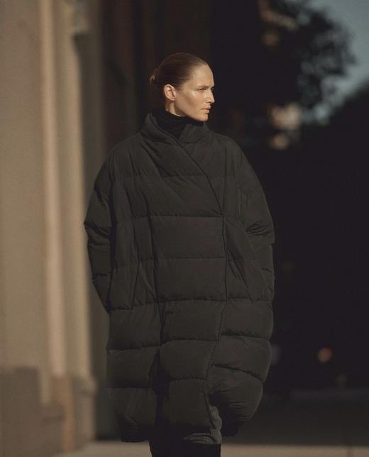Toteme  黑色Bondy廓形羽绒服 商品图2