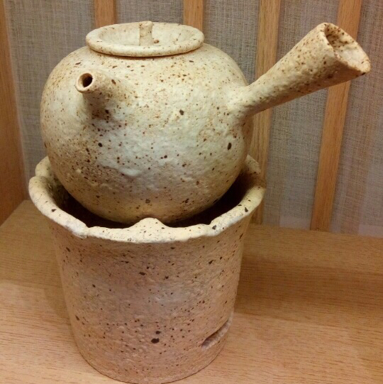 吴晟志 · 莲藕白陶侧把壶组