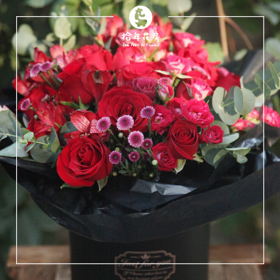 拾年花盒 红色玫瑰花桶