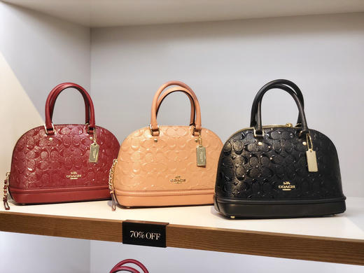 新款！Coach outlet 浮雕logo小号贝壳包 商品图0