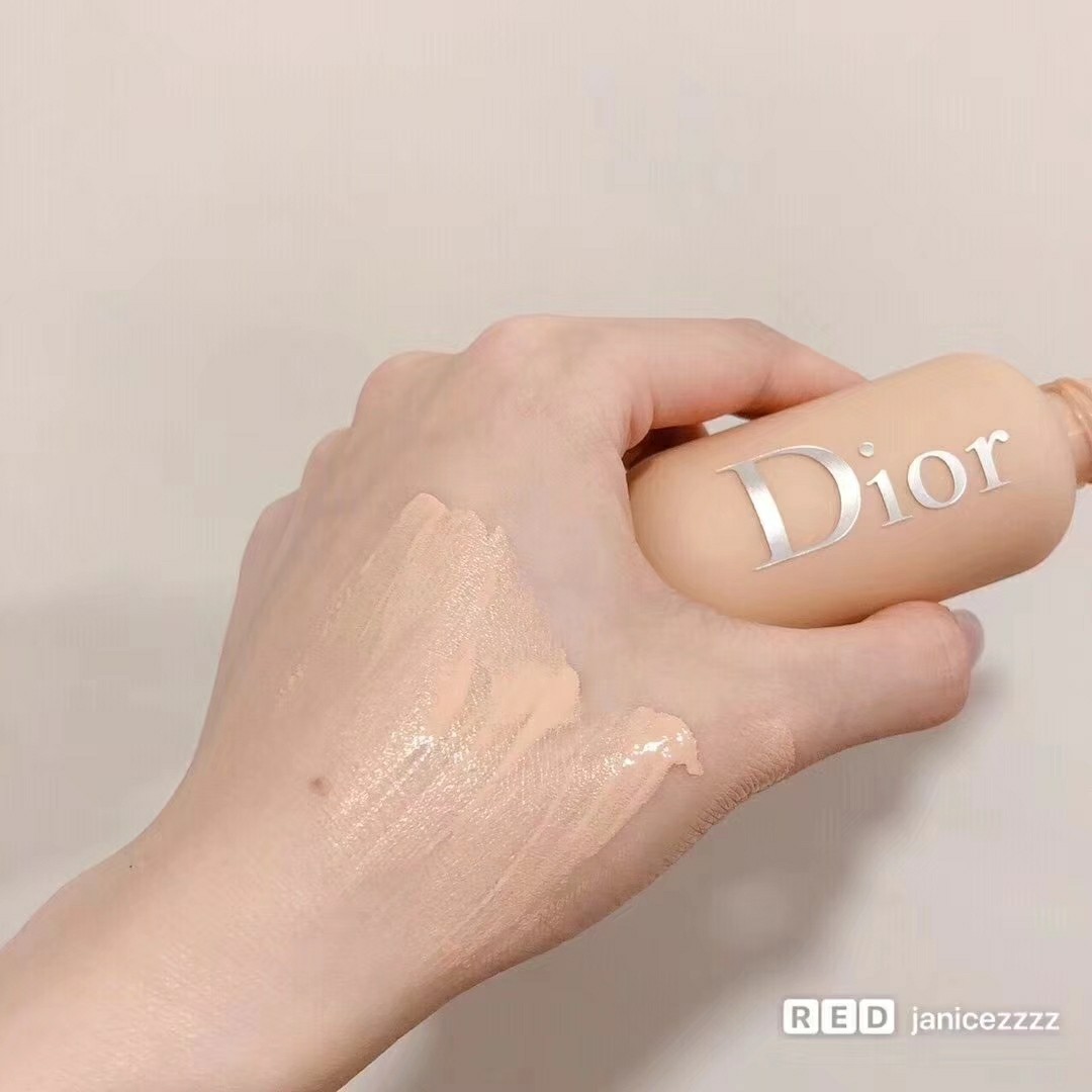 dior迪奥奶瓶粉底液