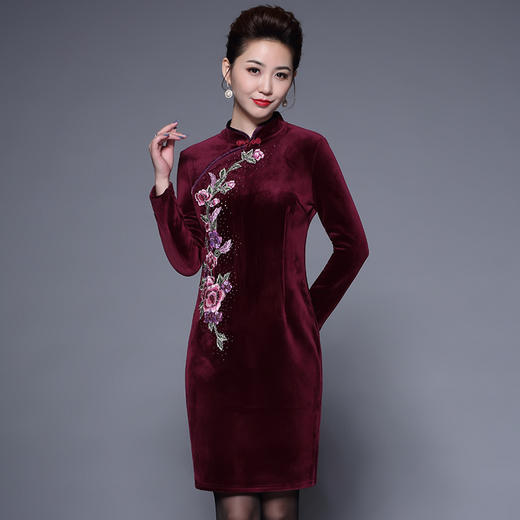 【云鬓花颜】改良修身丝绒，重工绣花旗袍 商品图2