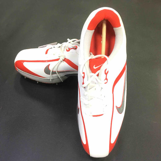 【TP自营】*Nike 耐克男士高尔夫钉鞋 红白配色 皮革表面 防雨渗入 保暖防寒 秋冬款 货号：552081 原价：2680TP会员价：319白金储值卡会员299元 商品图1