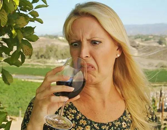 软木塞受到污染的葡萄酒有害健康吗？