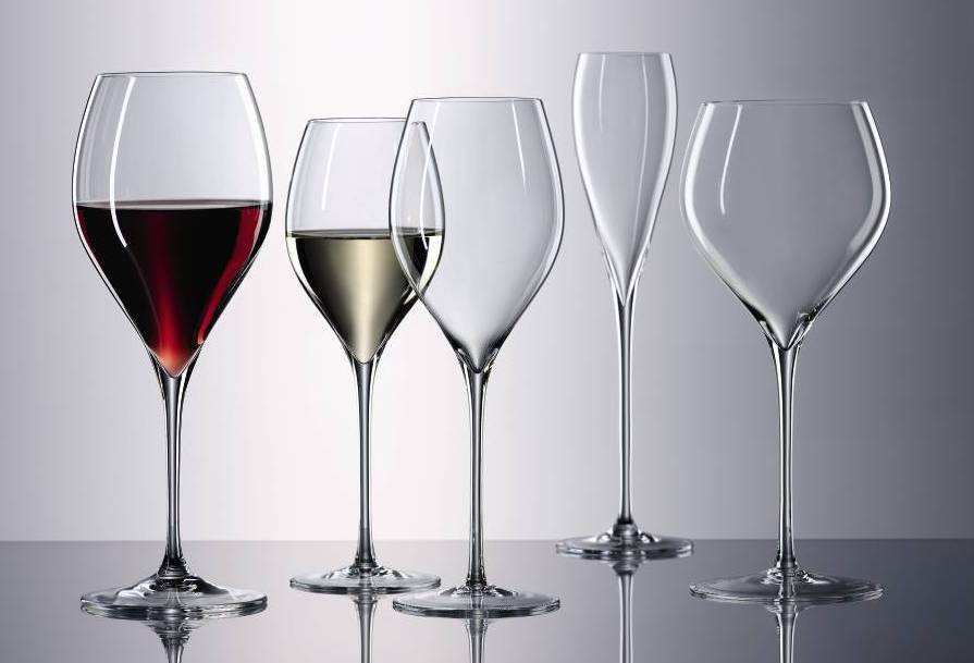 如何选择适合自己的酒杯