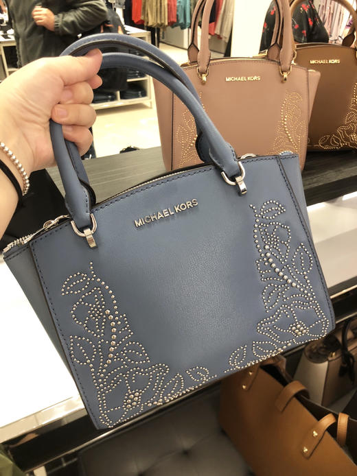 补货！MK 豆豆铆钉花纹耳朵包 商品图2