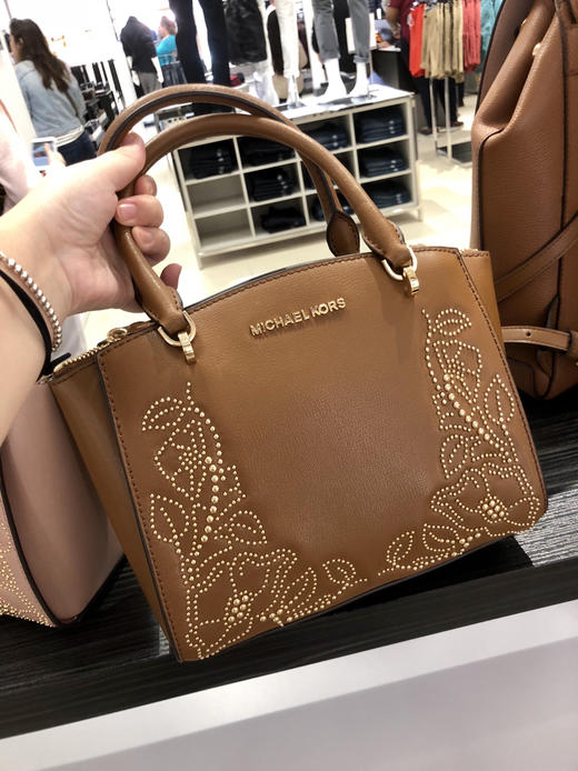 补货！MK 豆豆铆钉花纹耳朵包 商品图4