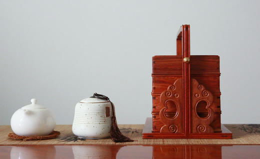 红桥红  精品 缅甸花梨（大果紫檀）【手提盒】  全独板 榫卯结构 纹理精美  实用摆件 商品图6