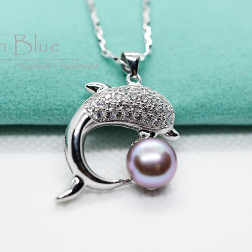 闪亮海豚珍珠吊坠项链 Puri Blue 商品图0