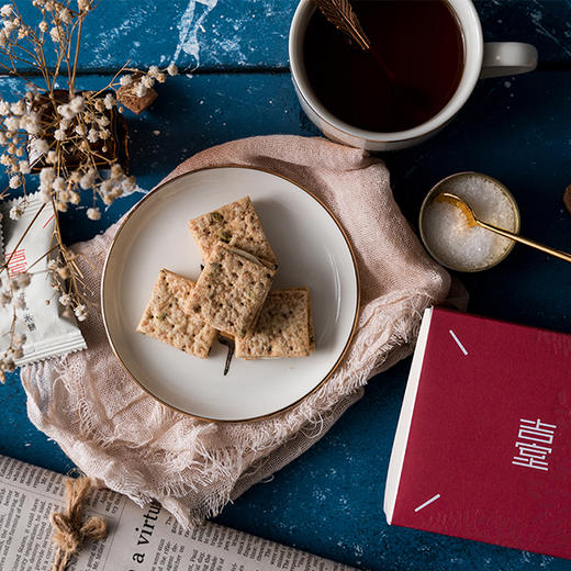 台湾进口 吉室商行牛轧米饼礼盒！原味、三星葱、咸蛋黄、限定草莓口味4种可选，台湾米的灵魂甜点，无法自拔的美味，加热口感更佳 商品图6