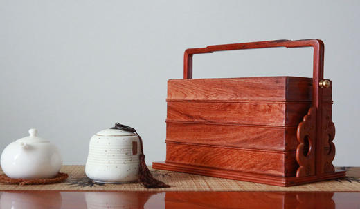 红桥红  精品 缅甸花梨（大果紫檀）【手提盒】  全独板 榫卯结构 纹理精美  实用摆件 商品图3