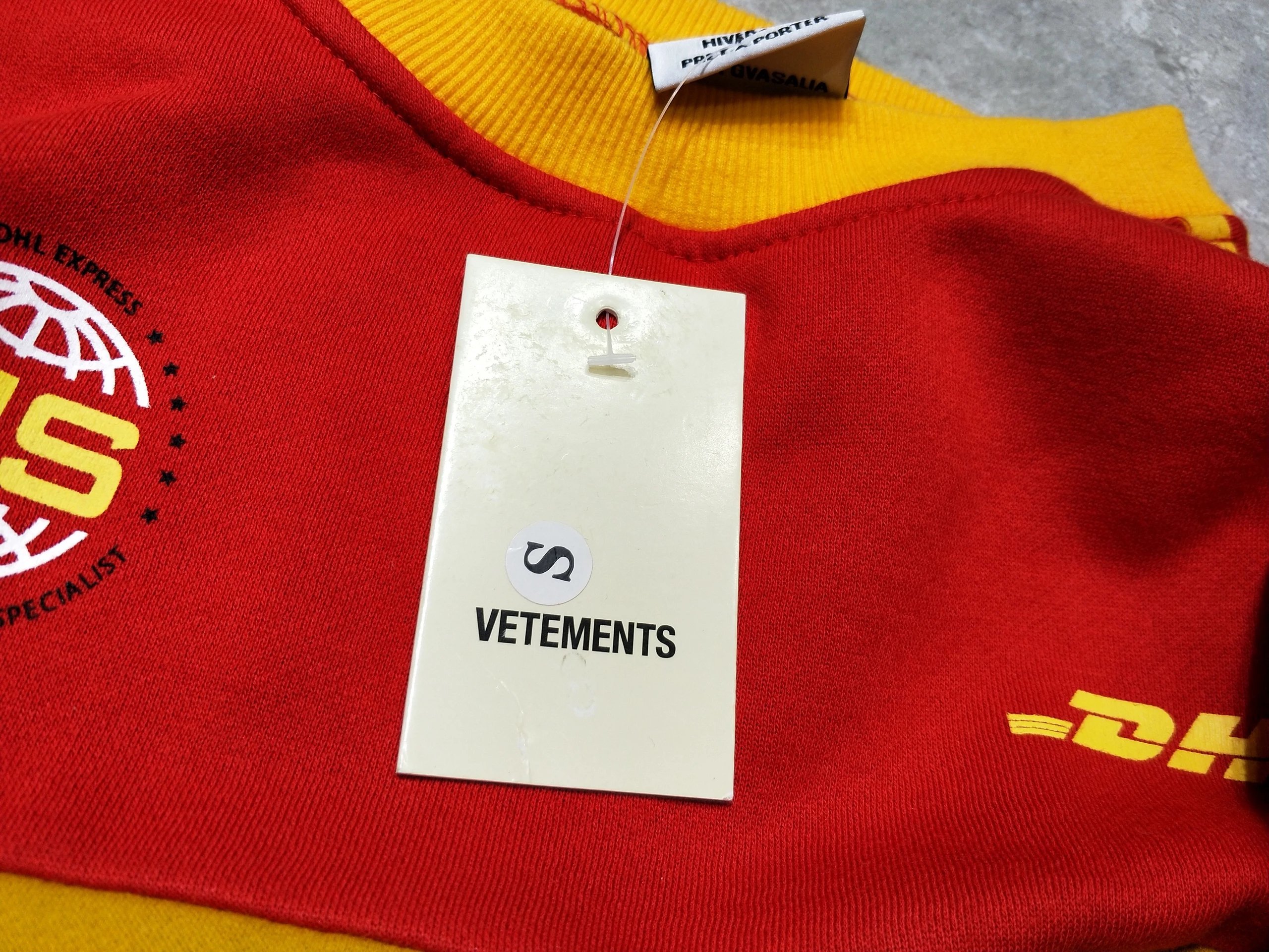 vetements yellow dhl 恶搞快递工作服 撞色套头加绒圆领