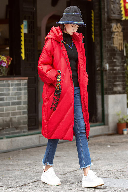 盛雪连帽刺绣长款羽绒服 商品图5