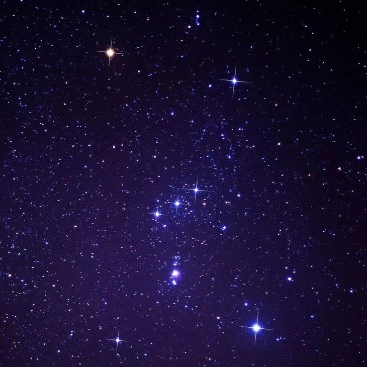 四季变化的星空,星光到了冬季依旧璀璨.