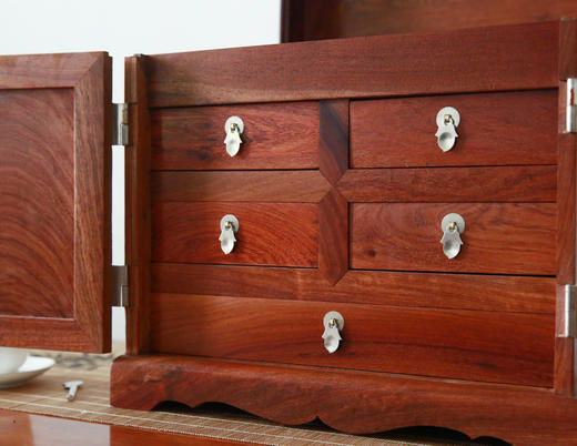 红桥红  精品  缅甸花梨（大果紫檀）【官皮箱】 榫卯结构  全独板  实用收藏 馈赠佳礼 商品图4