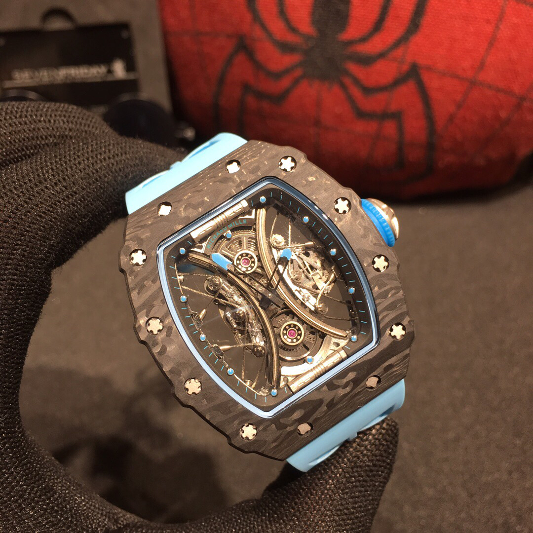 理查德米勒【richard mille】rm53-01 这款腕表充满动感与活力.