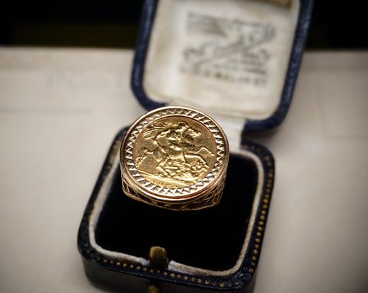 英国古董9K金乔治马剑金币戒指 o frantiques英国古董 商品图3