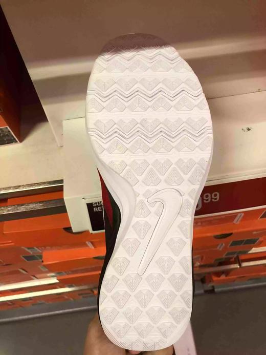 Nike耐克 黑红拼接白色大logo网面运动鞋 商品图3