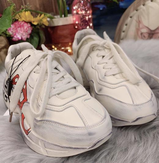 点此购买  GUCCI   女款 红唇做旧老爹鞋  唯 108574 商品图0