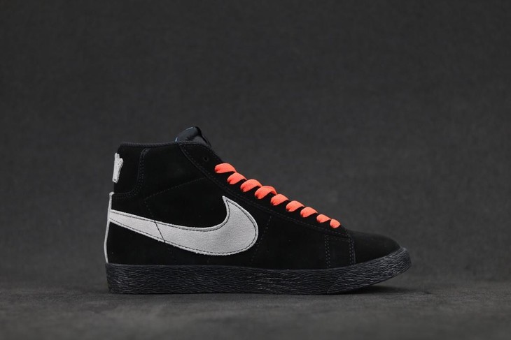 点此购买 情侣 nike blazer 开拓者高帮休闲板鞋 伟