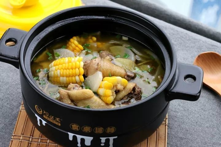 玉米萝卜炖鸡汤