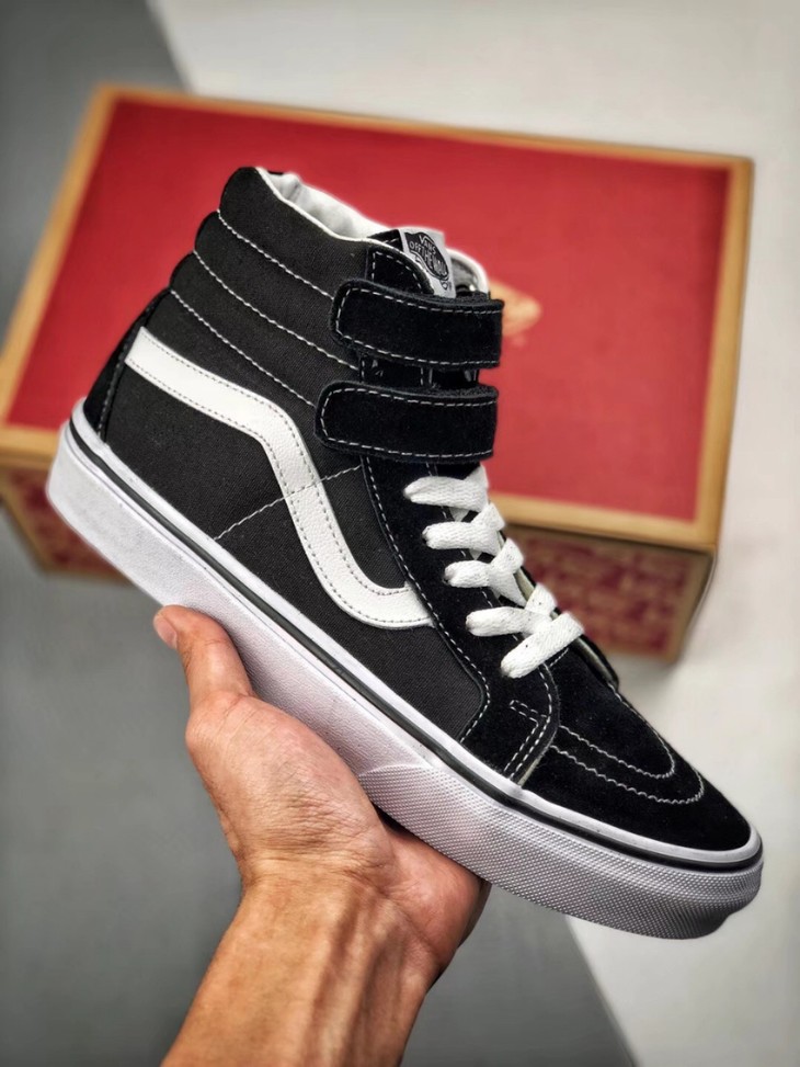 男女均有 vans万斯sk8-hi黑白经典款高帮魔术贴