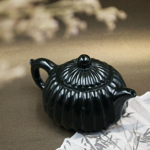 和田玉（青玉）玉壶--菊瓣壶（宋鸣放6693）233.83g 商品图2