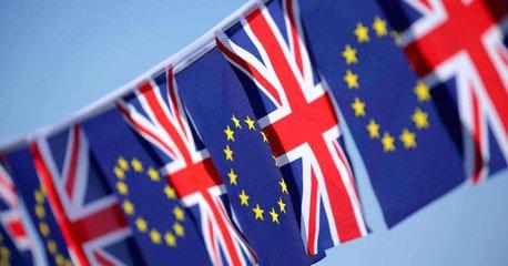 BBC“脱欧协定到2030年将带给英国每年£1000亿成本”新闻及经济考点讲解 商品图0