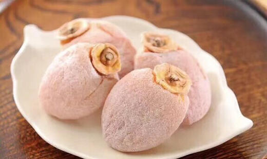 日本🇯🇵长野县•市田柿饼——个较小，呈纺锤形，甜味浓厚，Q弹软糯，是长野县特产，以做成柿饼最受欢迎。被称之为“南信州冬天的风景诗”。市田柿适合作为茶点、待客之物以及岁末礼物。 商品图0