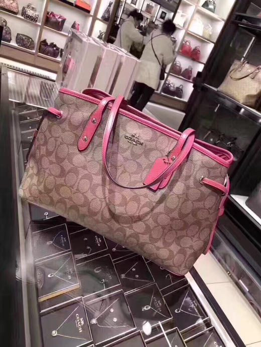 降价！coach 大号鲶鱼包老花色全 商品图6