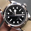 KRF Tudor Black Bay 36mm 中小手腕专用腕表（17cm腕周之内）皮带版
进口芬兰316L精钢
无色差黑色或蓝色表盘
瑞士A级 Super-LumiNova C1夜光
抛光的表圈包 商品缩略图3