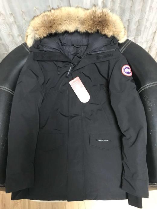 点此购买  大鹅男款 狼毛毛领羽绒服   亮 109930 商品图3