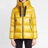 点此购买  女款 Moncler 小A娃娃版鹅绒羽绒服  亮 109935 商品缩略图3