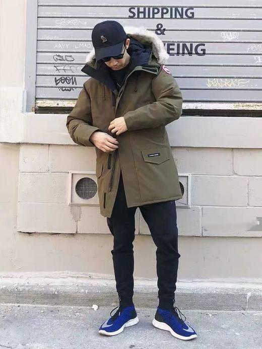 点此购买  大鹅男款 狼毛毛领羽绒服   亮 109930 商品图2