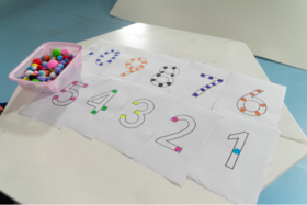 益智类：数字毛绒球