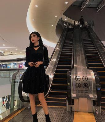 【连衣裙】小众连衣裙娃娃裙赫本风少女小黑裙金丝绒连衣裙子 商品图0