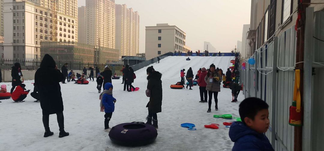 【建华城市广场】石家庄建华城市广场冰雪嘉年华玩雪啦! 9.9元/人起