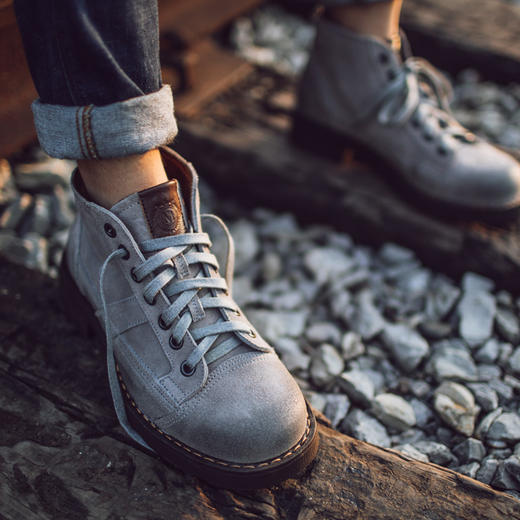 今日抢购 马登冬季马丁靴男英伦风高帮工装短靴反绒皮靴子 商品图4